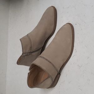Lucky Brand ankle boots 👢 😍 size 10M